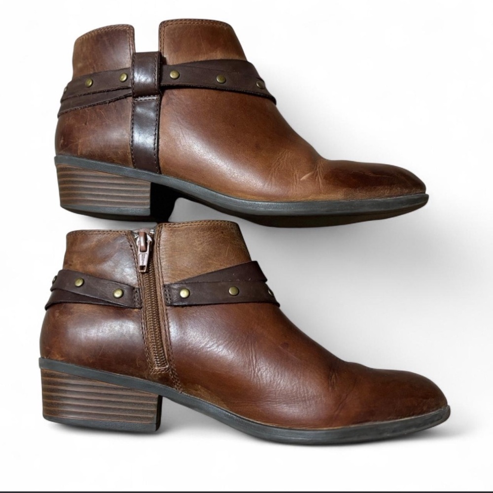 Clark’s Stylish Brown Ankle Booties